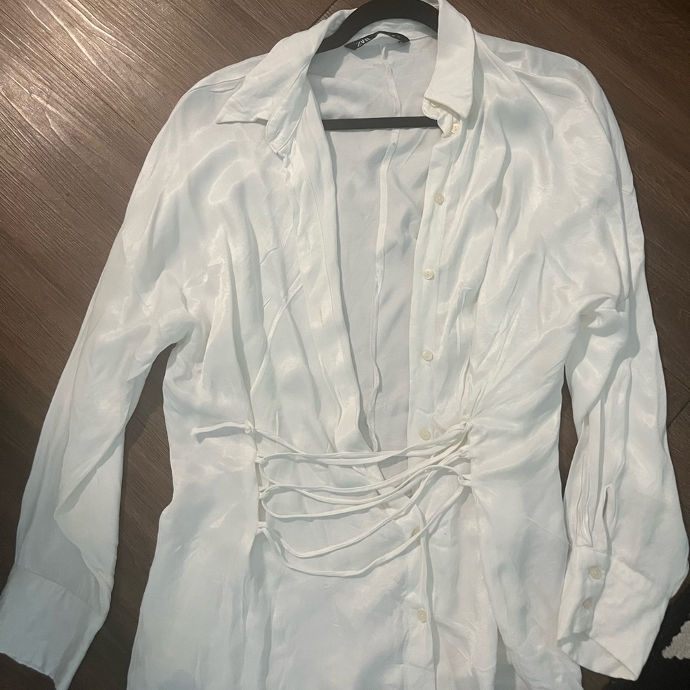 Zara silky / satin tie front lace up shirt - Picture 2 of 5